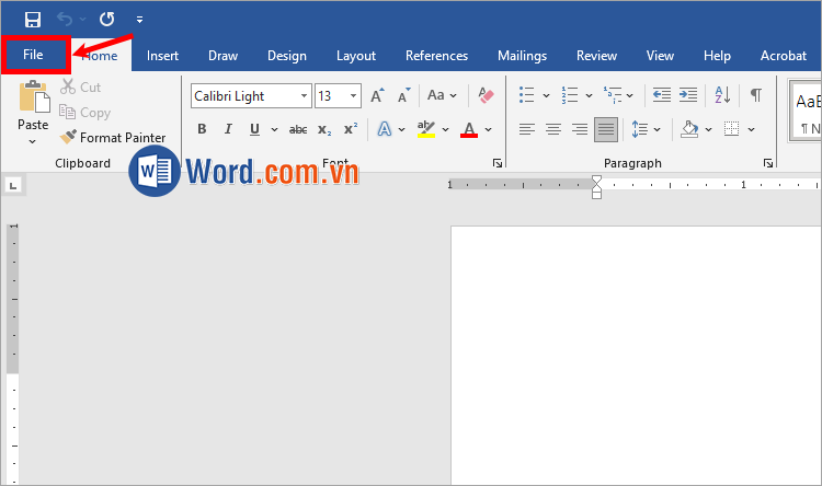 Mở Microsoft Word, chọn thẻ File