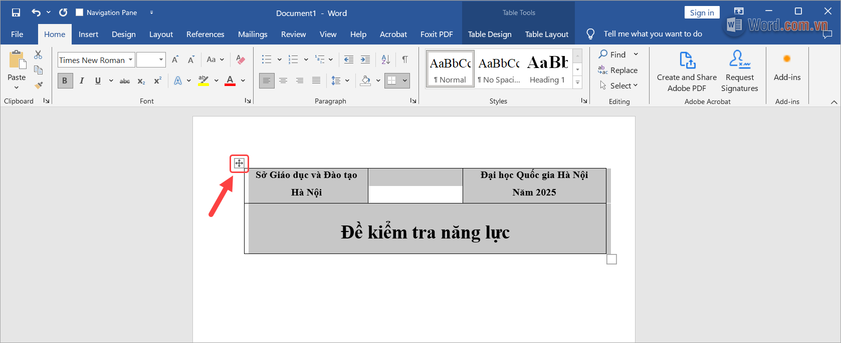 Click vào biểu tượng Mũi tên đa hướng trong bảng