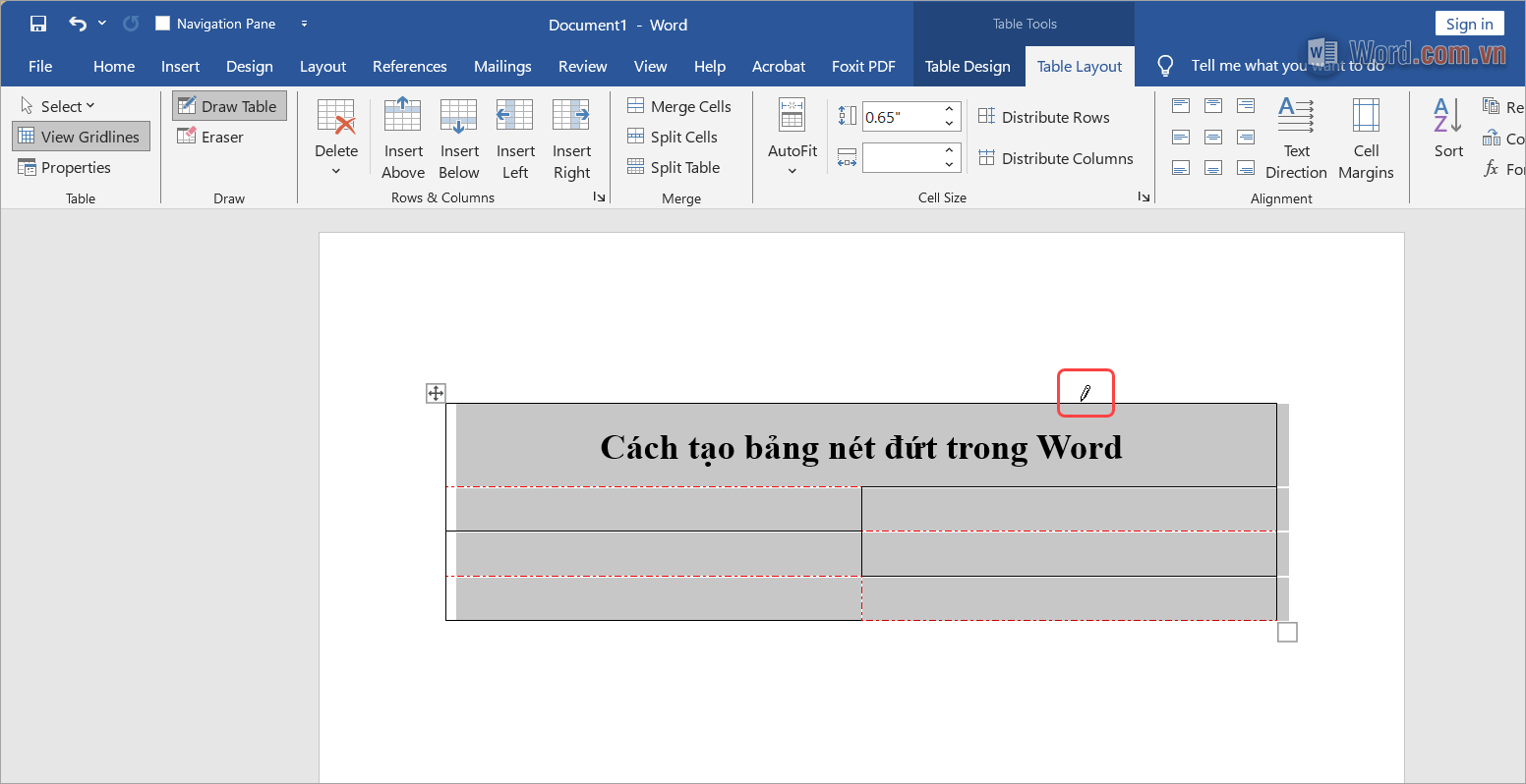 Click vào những đường viền cần tạo nét đứt