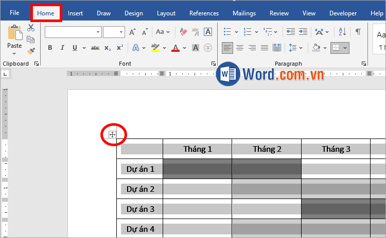 Để bỏ đường viền bảng chọn toàn bộ bảng và thẻ Home