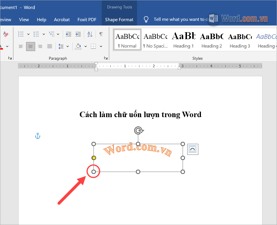 Kéo điểm neo tại các góc để phóng to khung chữ