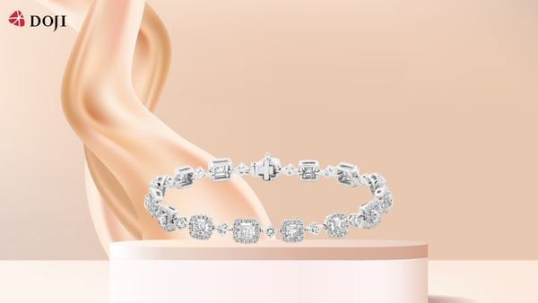 Lắc tay vàng đính đá quý