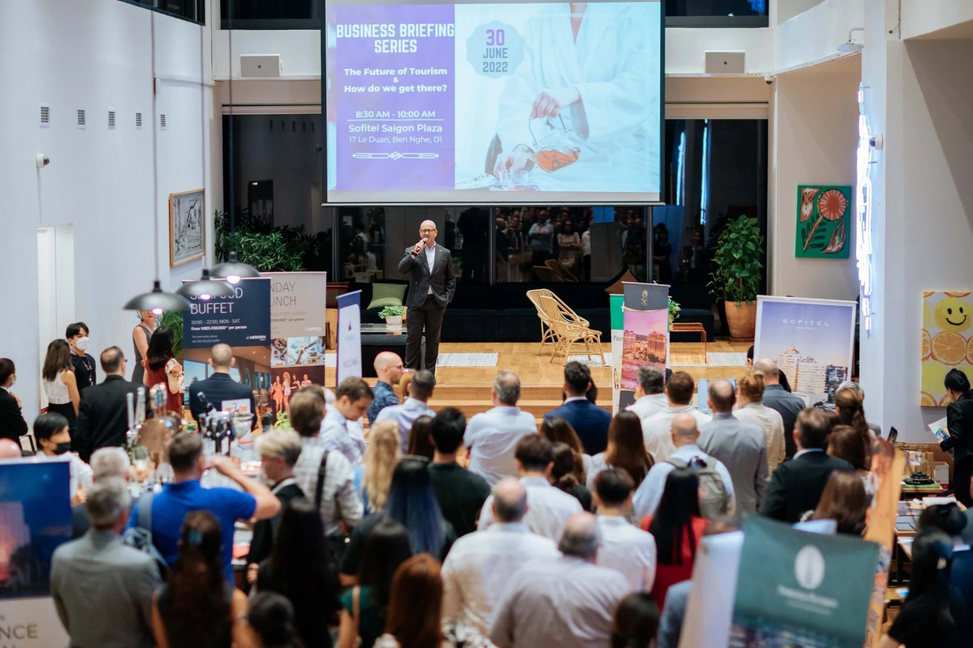 Cộng đồng đa văn hoá tại The Sentry P